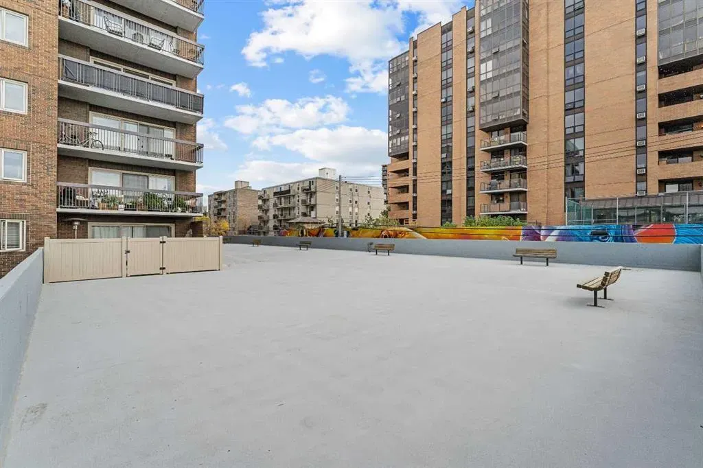 1335 12 Avenue SW, #809