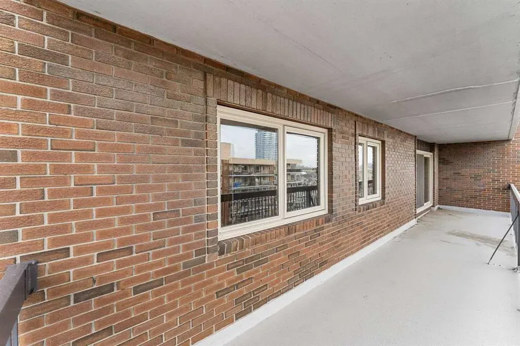 1335 12 Avenue SW, #809
