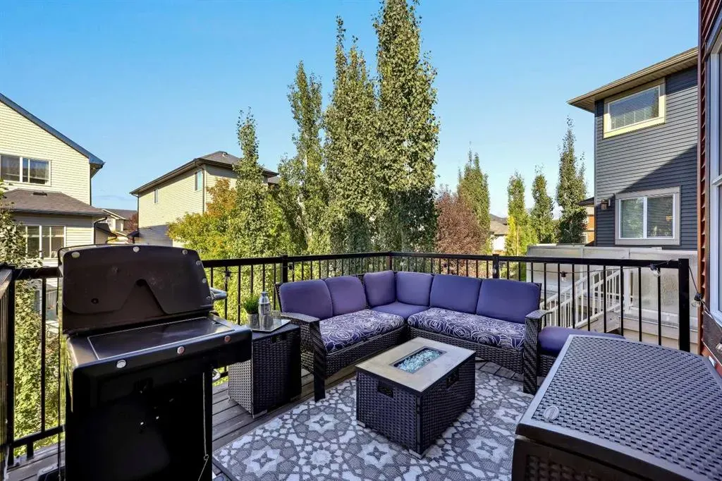 272 Kingsmere Cove SE