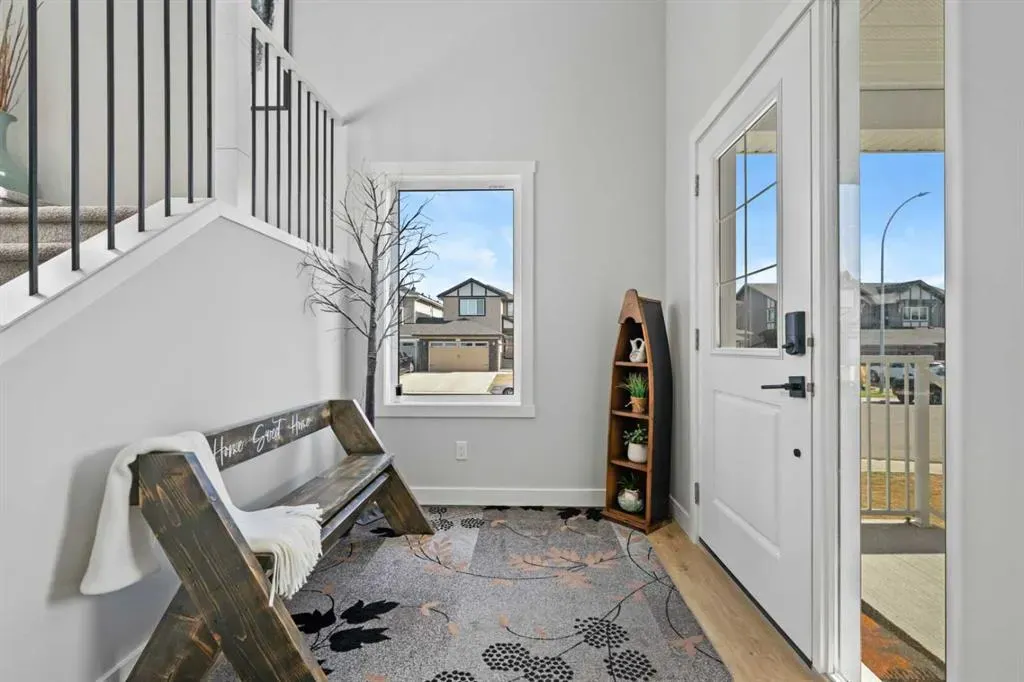 702 Edgefield Crescent