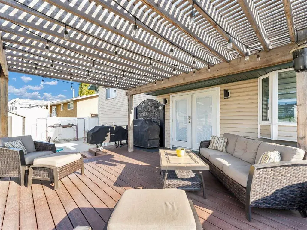 55 Rossland Road SE