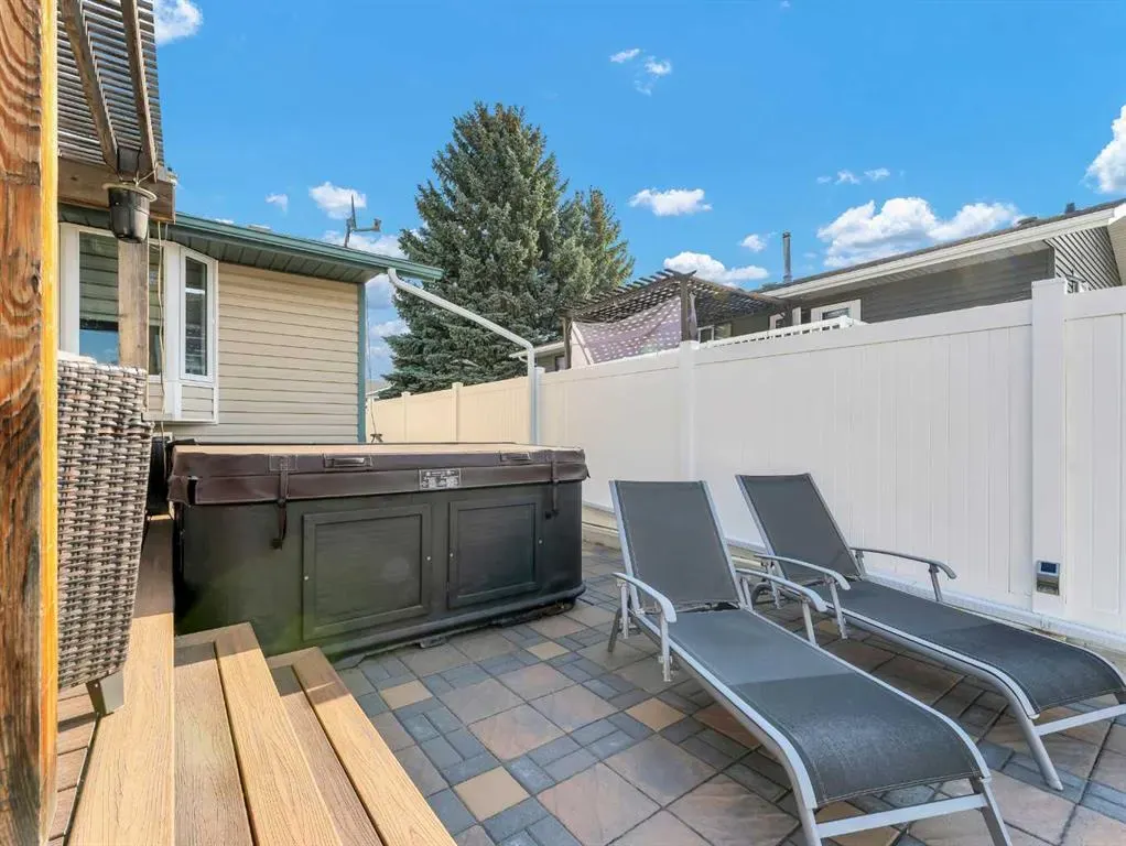 55 Rossland Road SE
