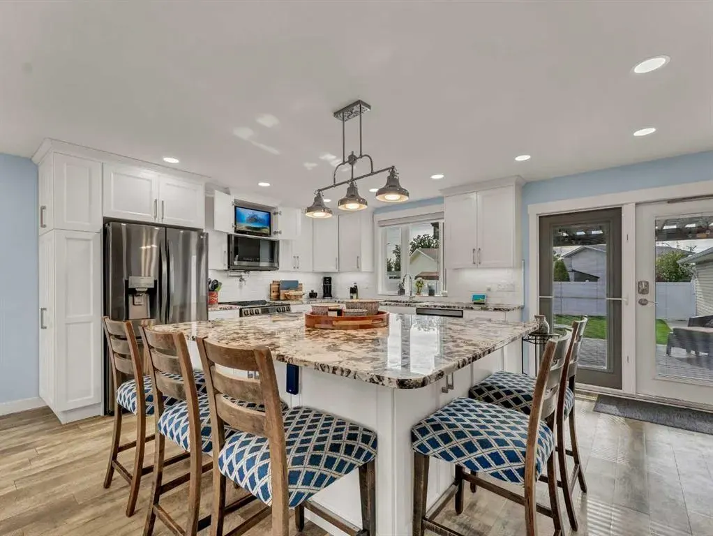 55 Rossland Road SE
