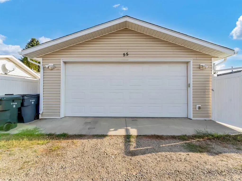 55 Rossland Road SE