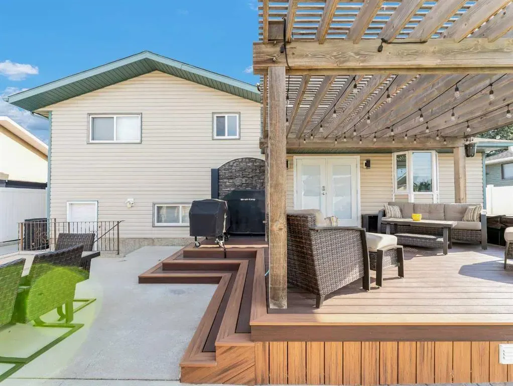 55 Rossland Road SE