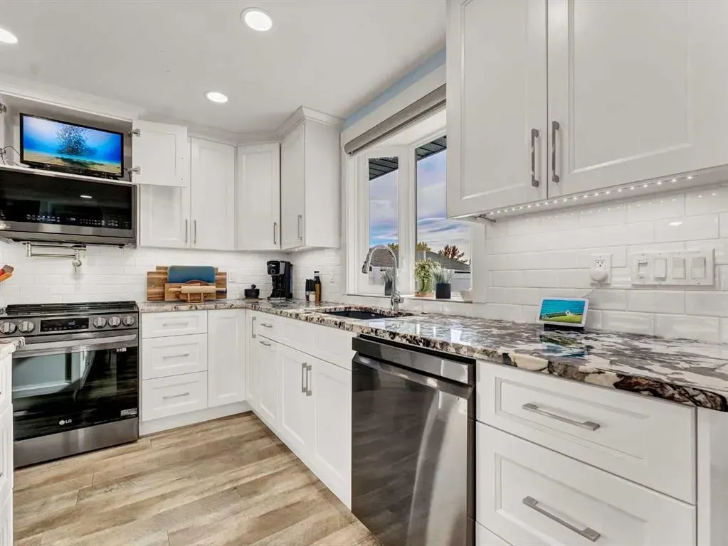 55 Rossland Road SE