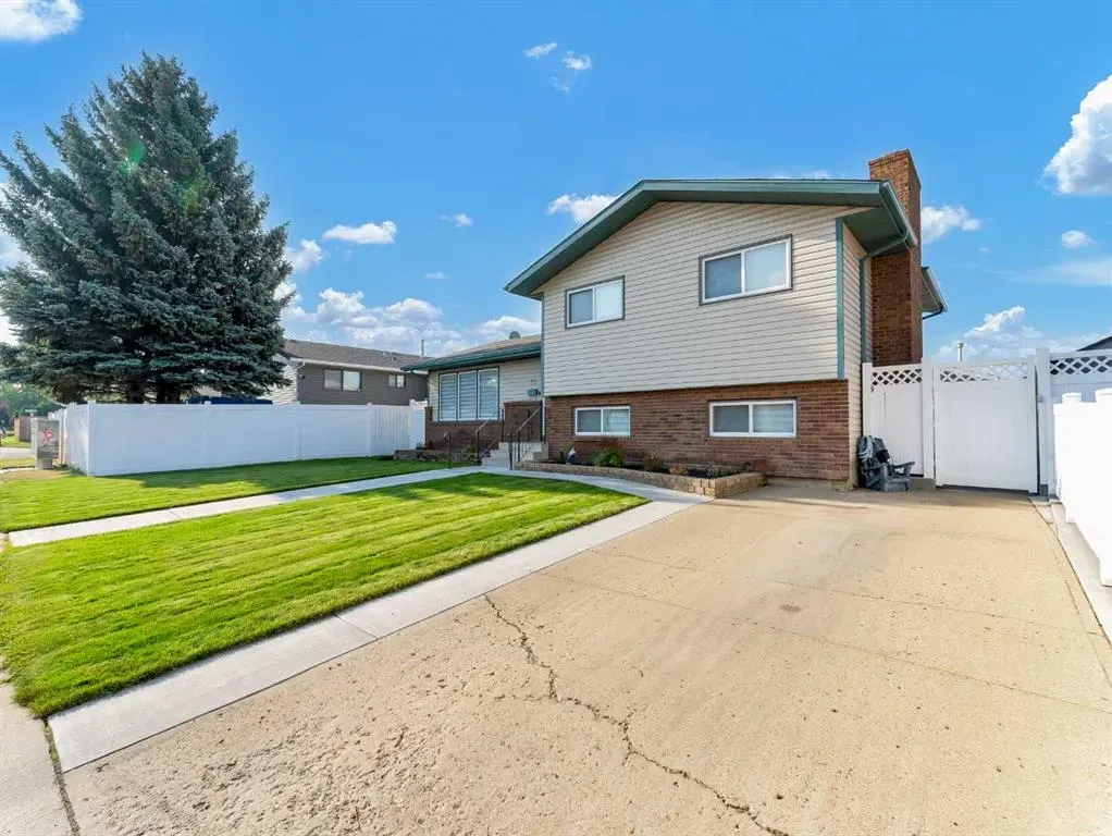 55 Rossland Road SE