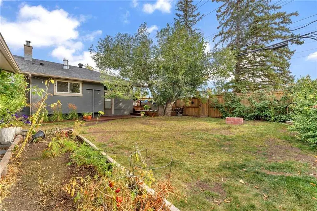 3 Walnut Drive SW