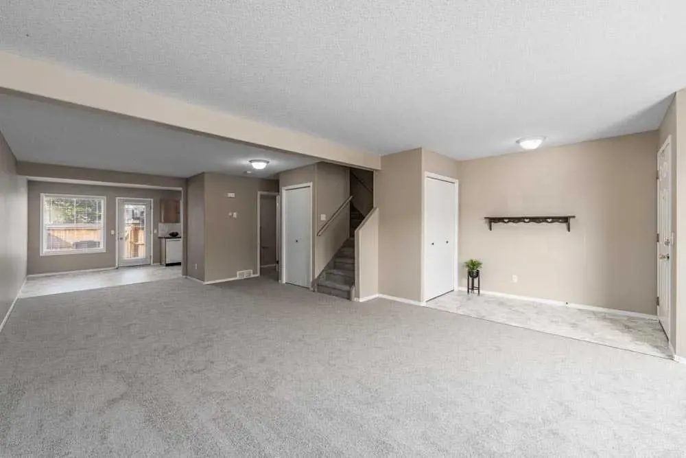 1405 Eagleview Place NW