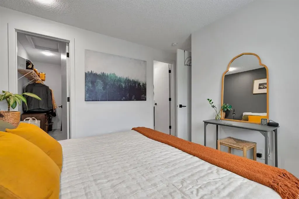 100 Walgrove Court SE, #2108