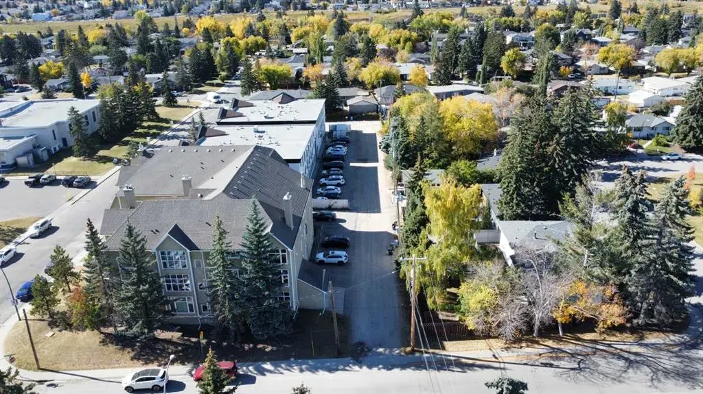 4944 8 Avenue SW, #202