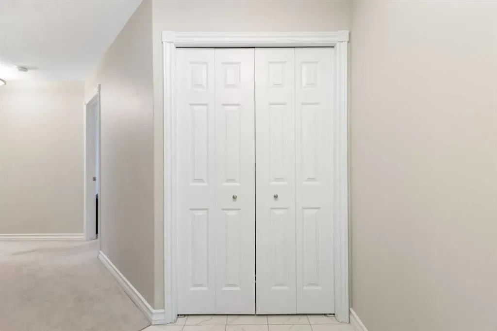 4944 8 Avenue SW, #202