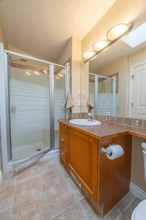 3423 5 Avenue NW, #2