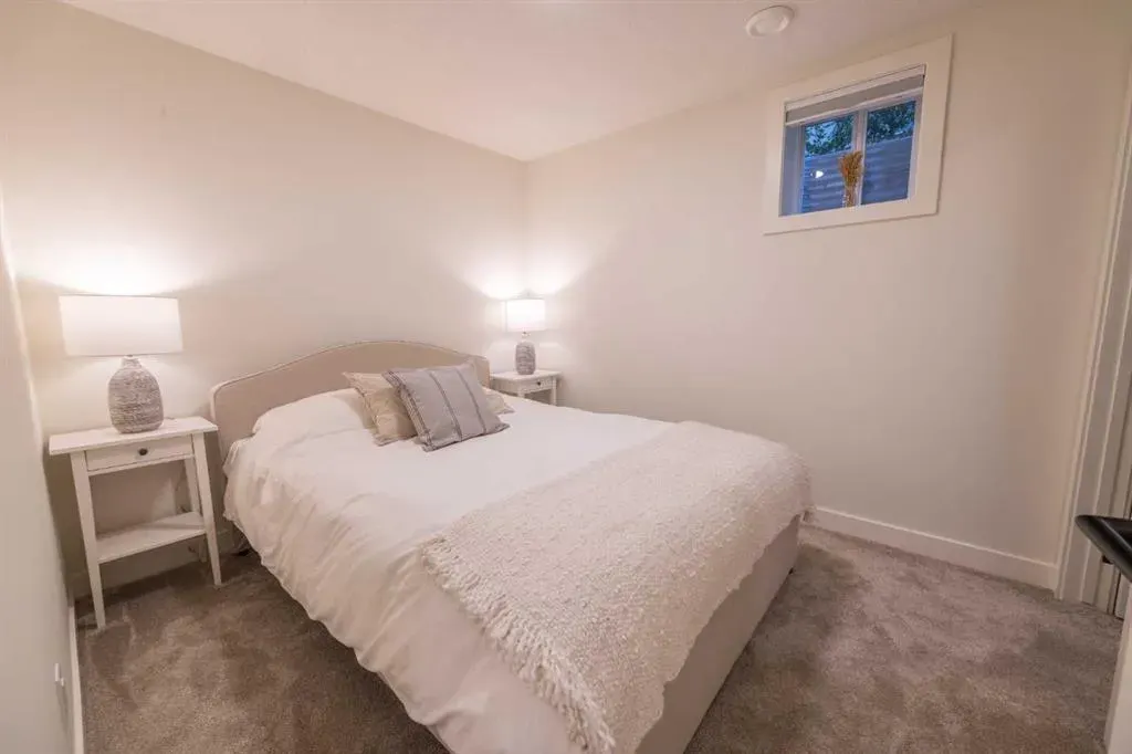 3423 5 Avenue NW, #2