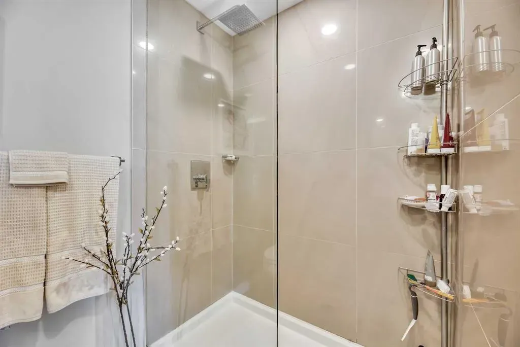 823 5 Avenue NW, #417