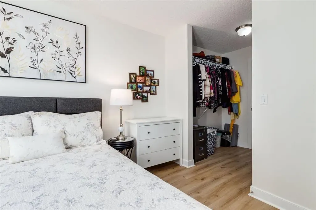 2233 34 Avenue SW, #216