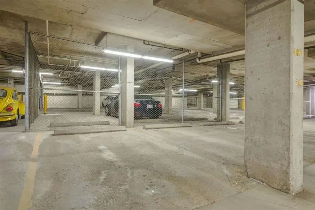 2233 34 Avenue SW, #216