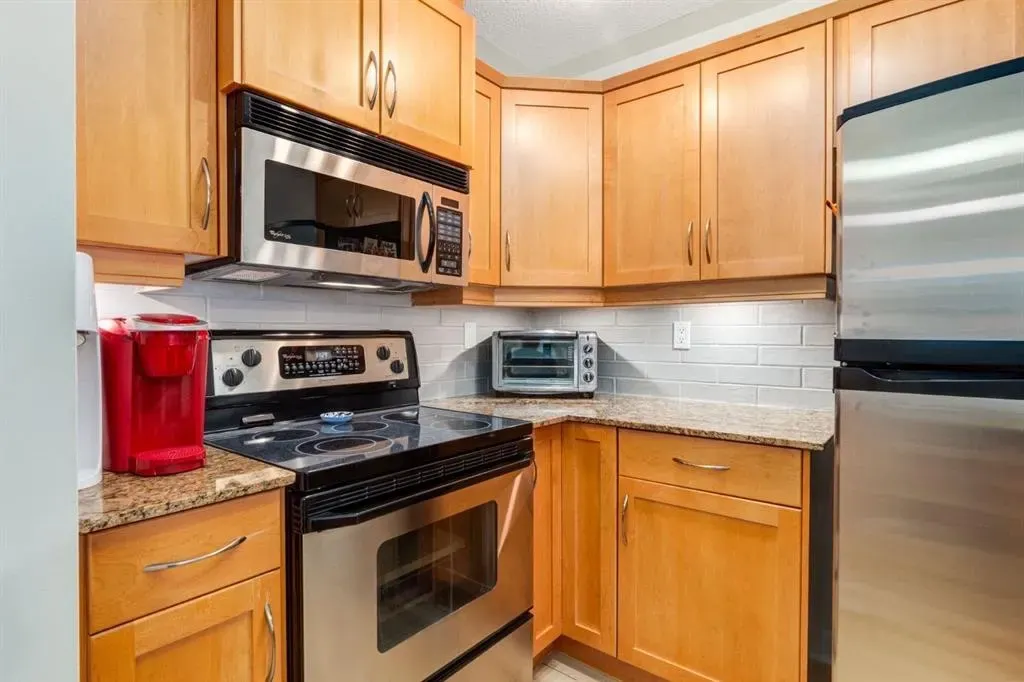 2233 34 Avenue SW, #216