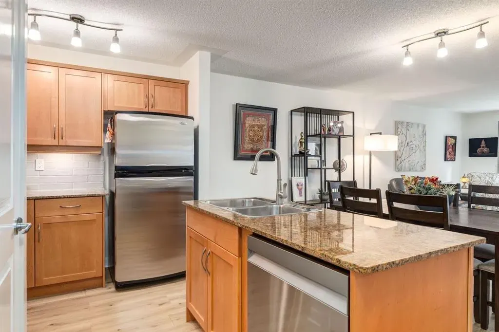 2233 34 Avenue SW, #216