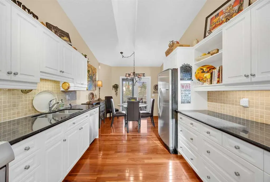 75 Christie Gardens SW
