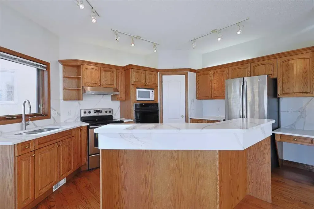 57 Hamptons Circle NW