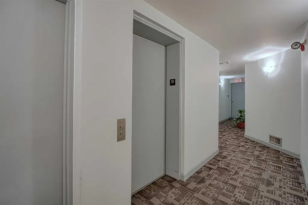 505 Canyon Meadows Drive SW, #101