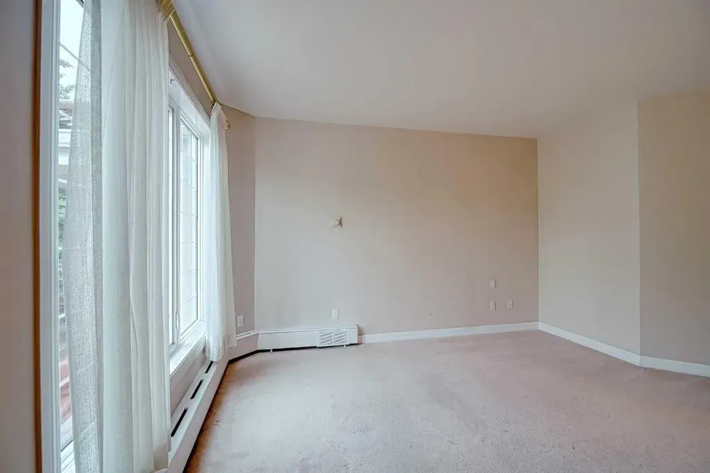 505 Canyon Meadows Drive SW, #101