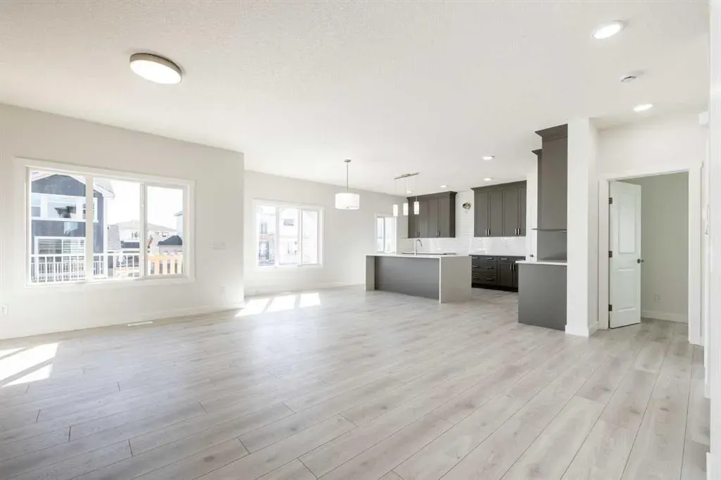 145 Sunstone Way