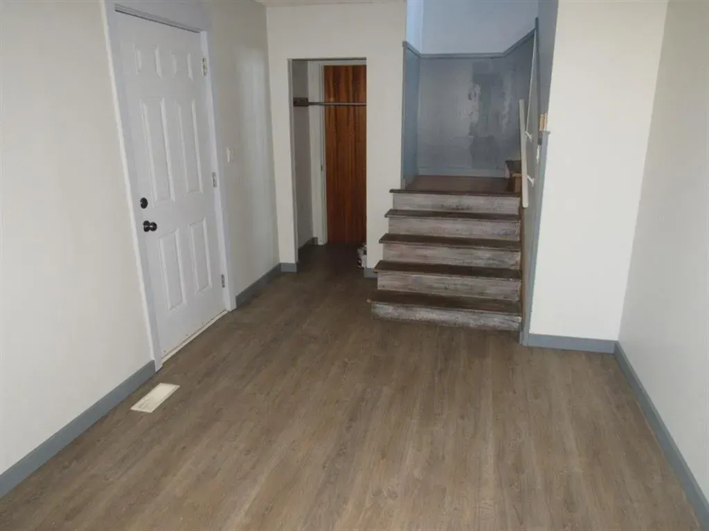 4526 52 Street