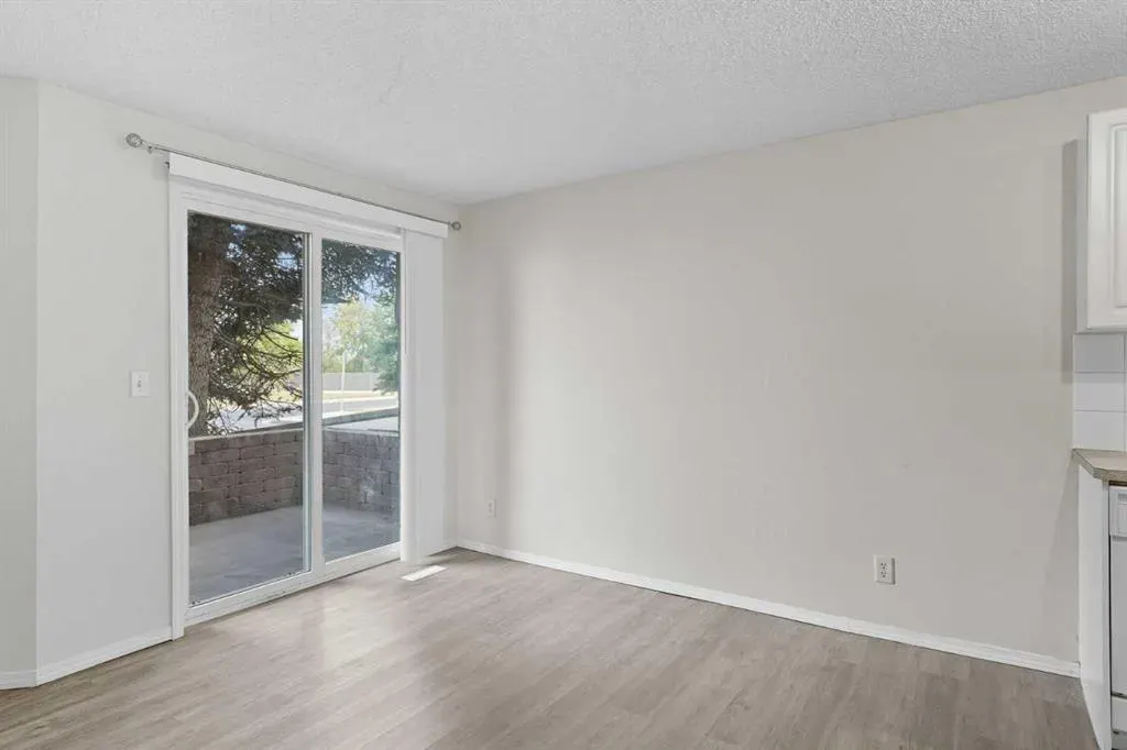 24 2005 Street SW, #101