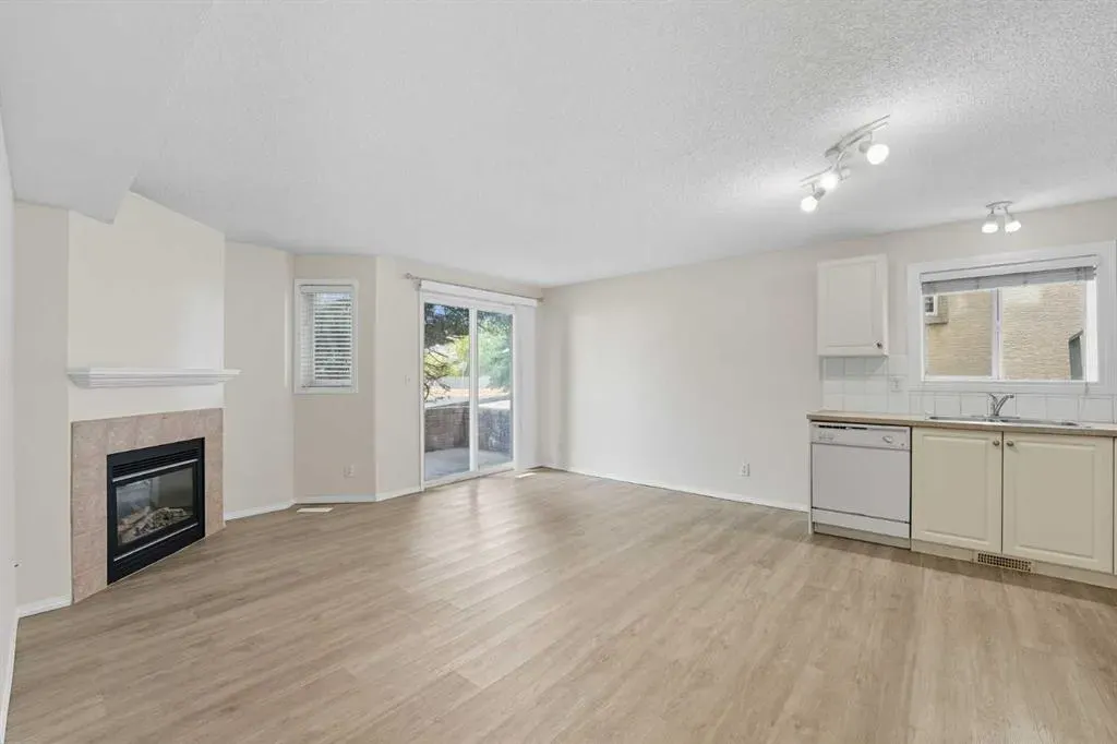 24 2005 Street SW, #101