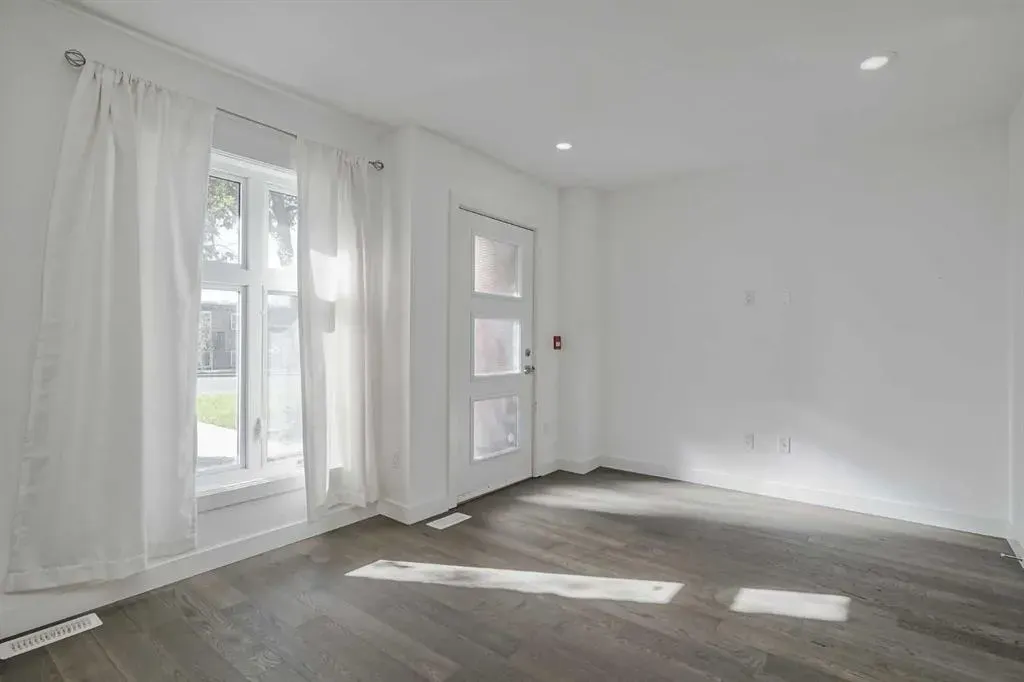 1632 20 Avenue NW, #109
