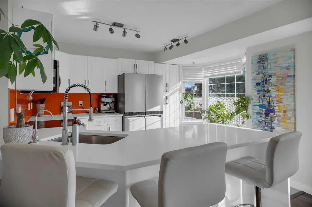 2208 29 Street SW, #2