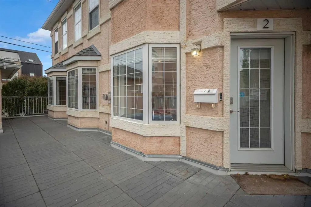 2208 29 Street SW, #2