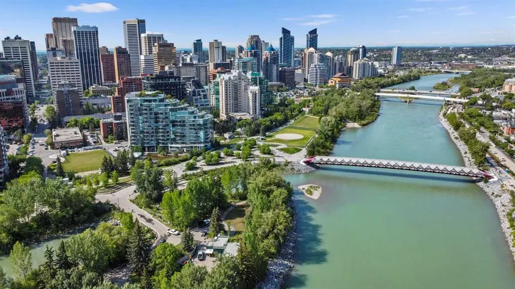 670 PRINCETON Way SW, #105
