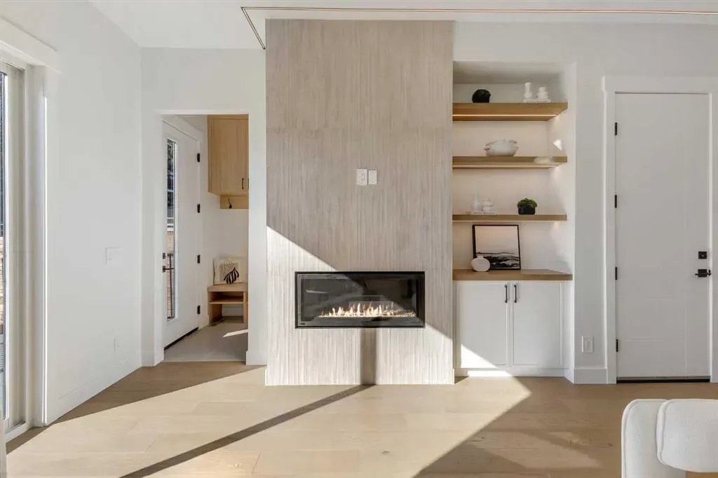 2715 Cochrane Road NW