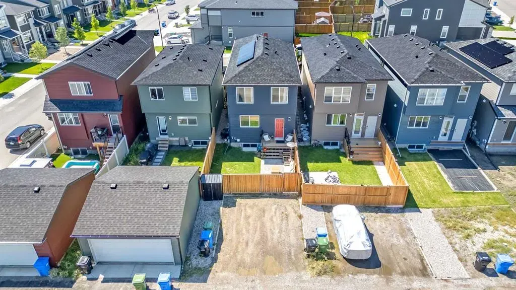 18 Wolf Creek Rise SE