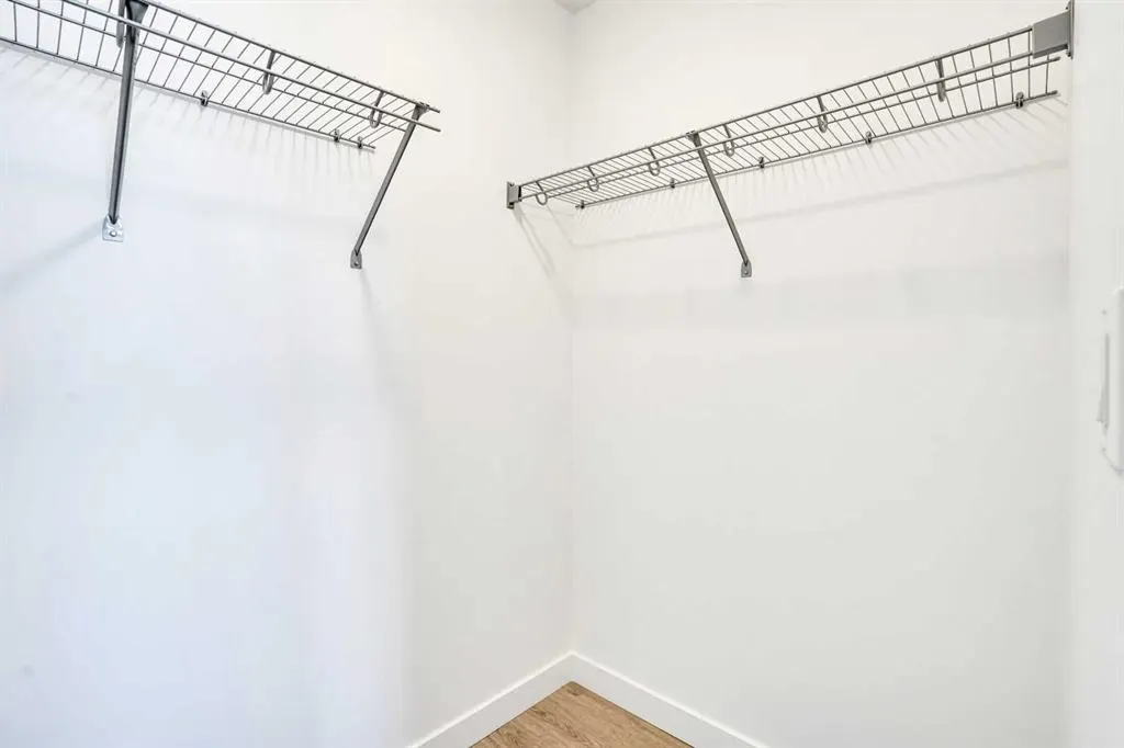 3932 University Avenue NW, #214