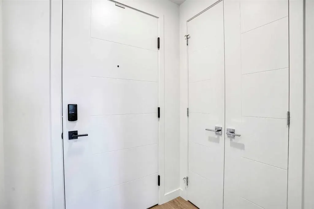3932 University Avenue NW, #214