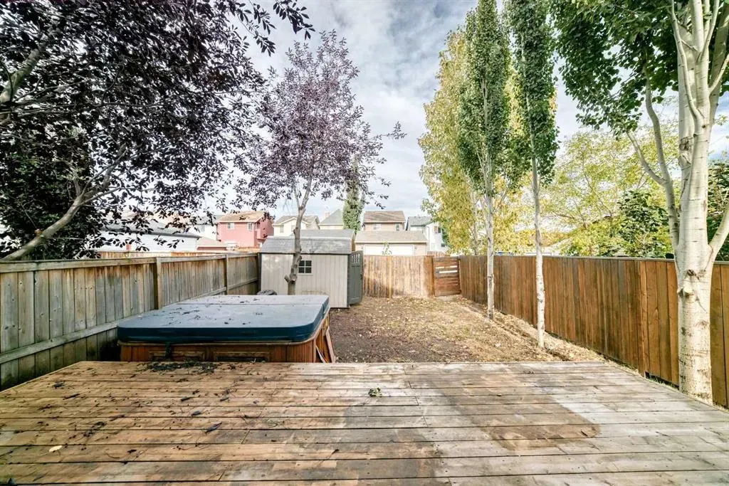 143 Auburn Bay Heights SE