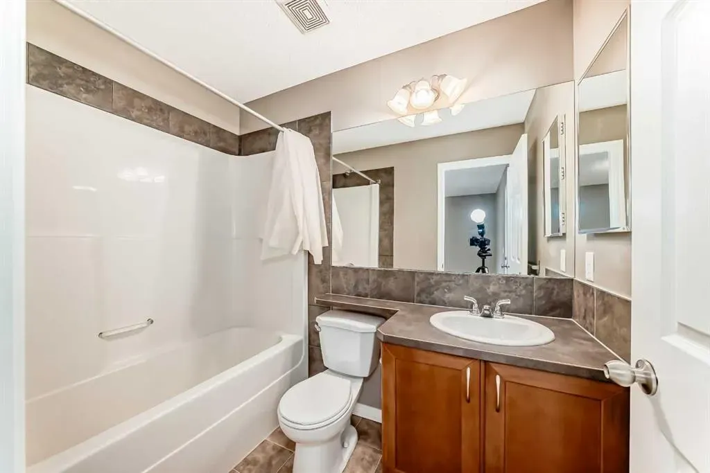 143 Auburn Bay Heights SE