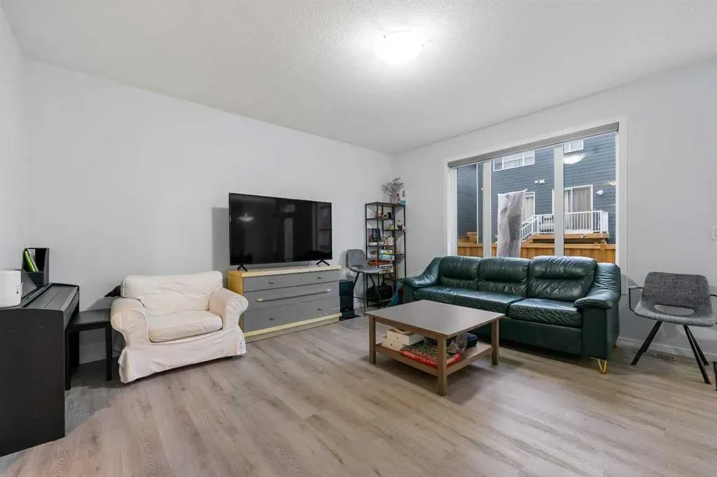 281 Yorkville Road SW