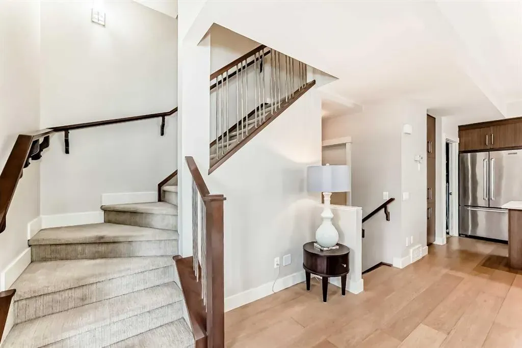 924 3 Avenue NW, #2