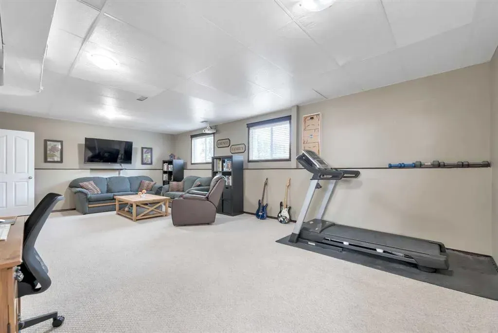 102 Parklane Drive