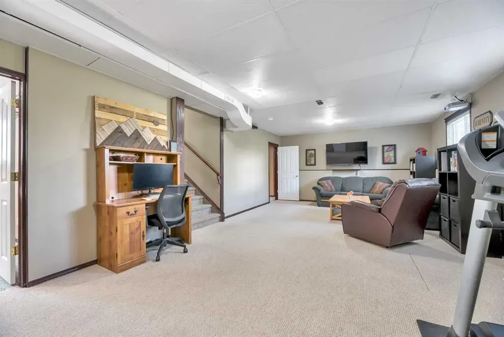 102 Parklane Drive