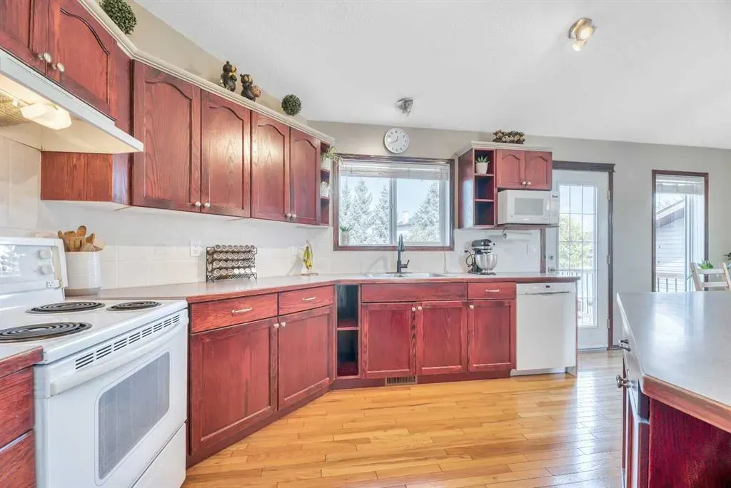 102 Parklane Drive