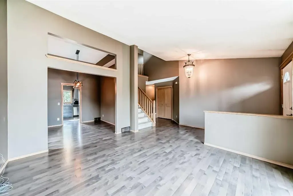 135 Canterbury Court SW