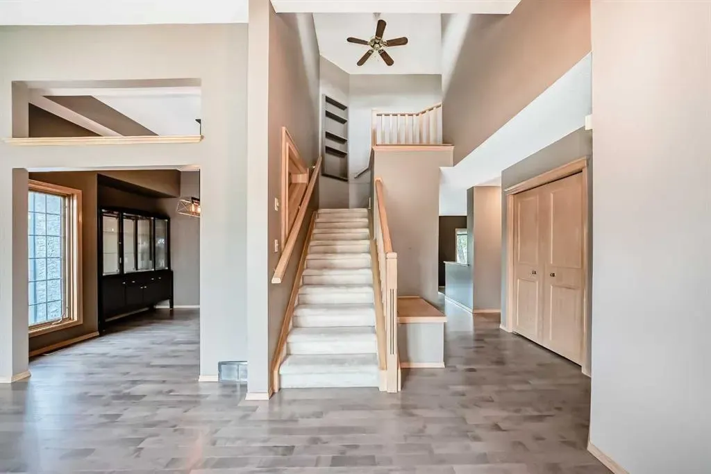 135 Canterbury Court SW