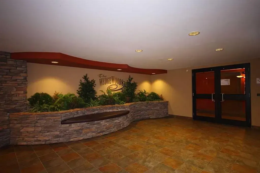 30 Discovery Ridge Close SW, #518