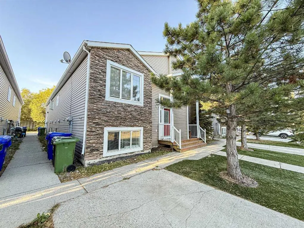 4833 52 Street, #201